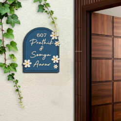 Charming Daisy Name plate with Single Kid | Personalized | 11X14 Inch